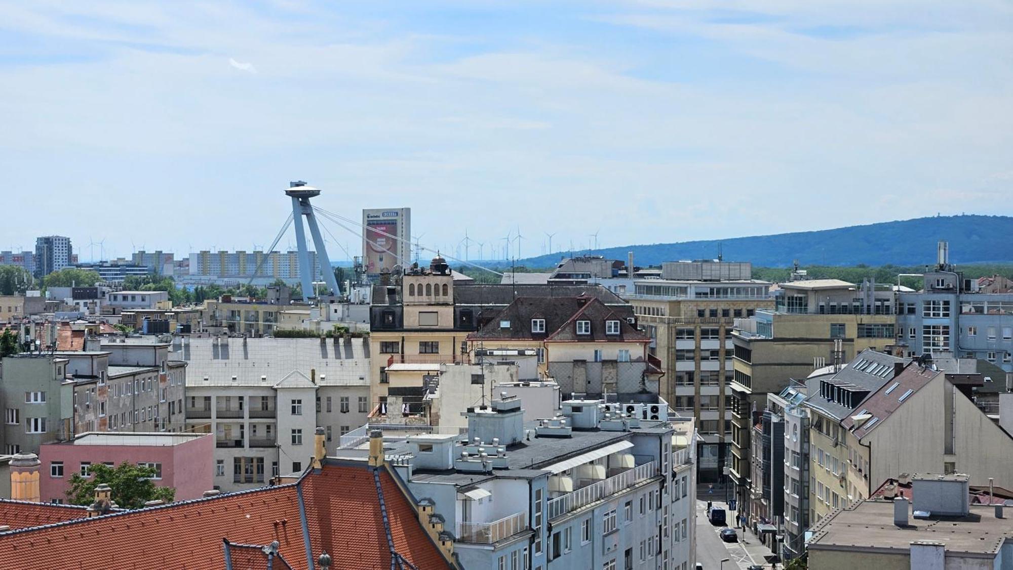 Apartment Panorama View Design In Old Town - Free Parking Pressburg